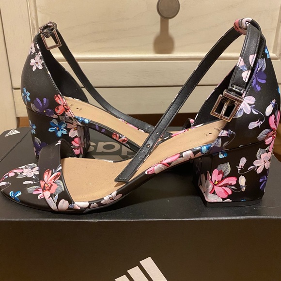 Stangarone Block-Heel Sandals - Picture 3 of 4